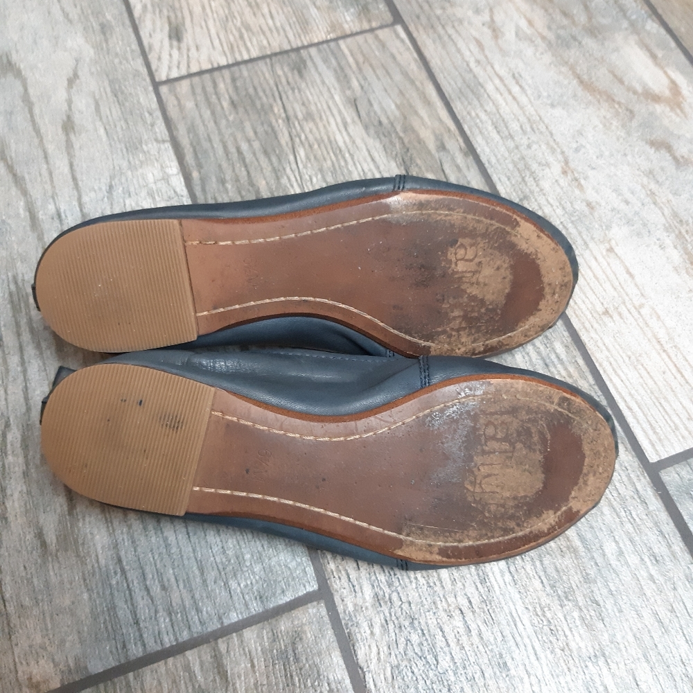 4/$25 LaTigo Leather Flats - Picture 5 of 5